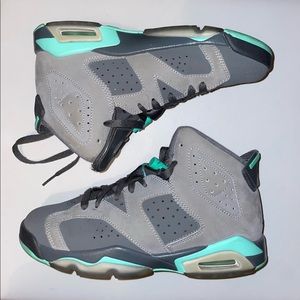 Air Jordans GS ‘green glow’